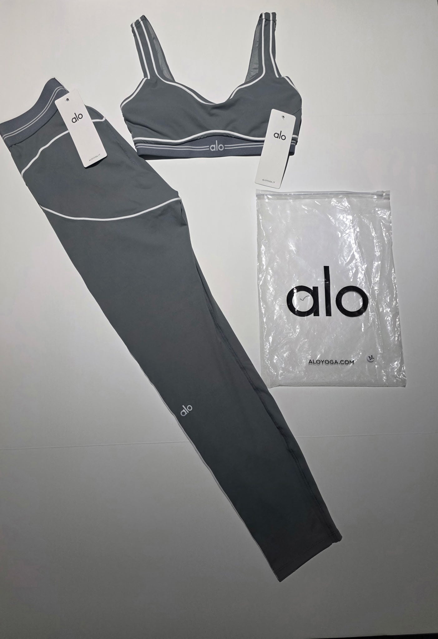 ALO Sports Bra & Leggings SET